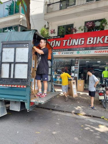 taxi-tai-cho-hang-kien-vang-tai-ha-noi